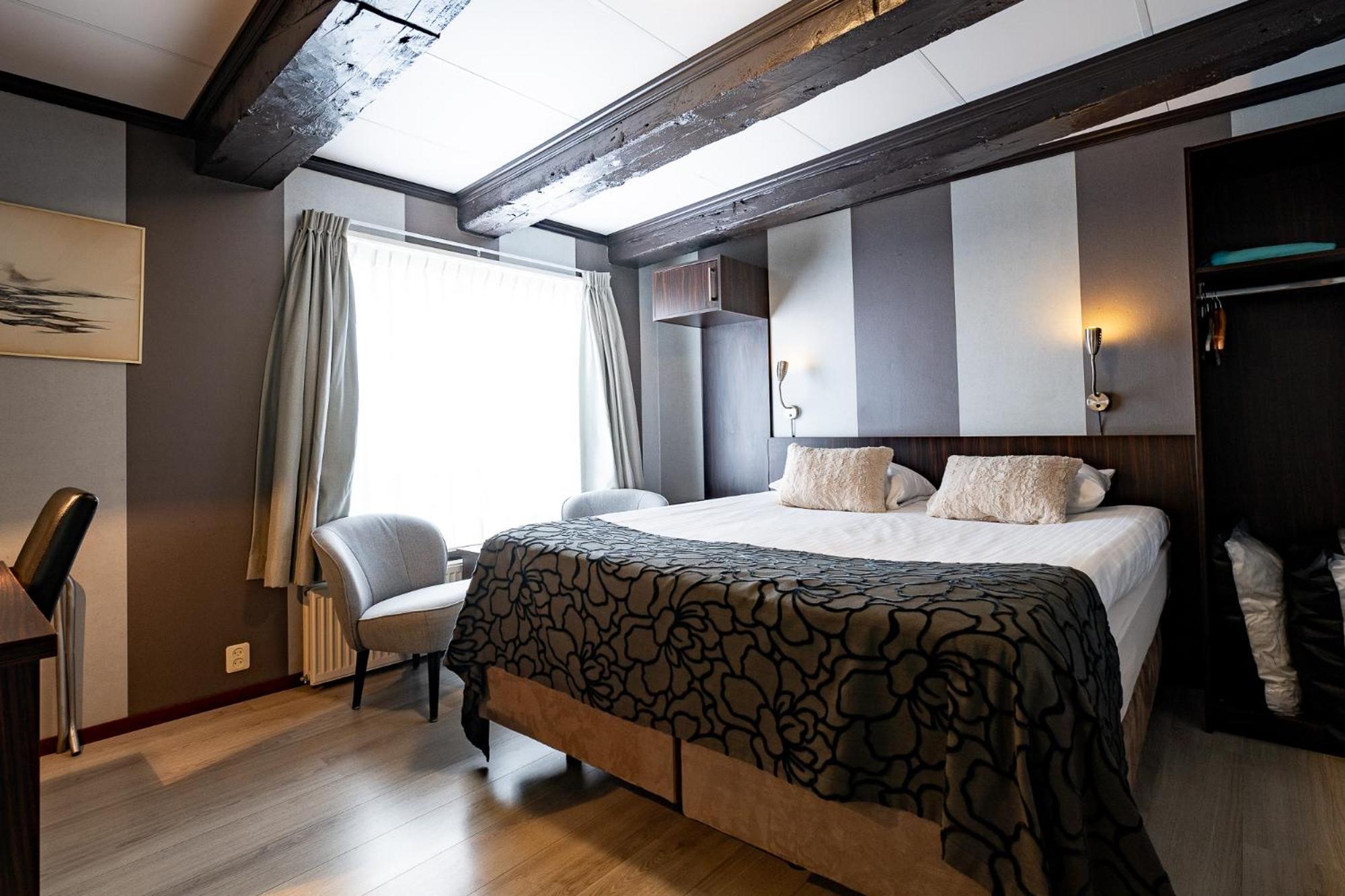Hotel Zeezicht Harlingen Esterno foto