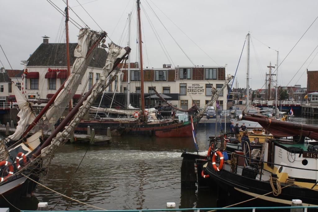 Hotel Zeezicht Harlingen Esterno foto