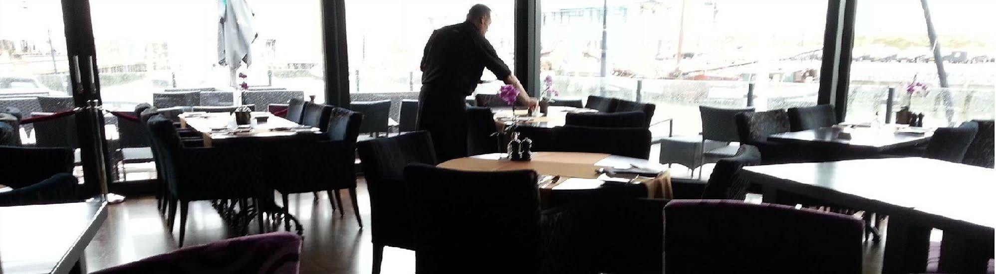 Hotel Zeezicht Harlingen Esterno foto
